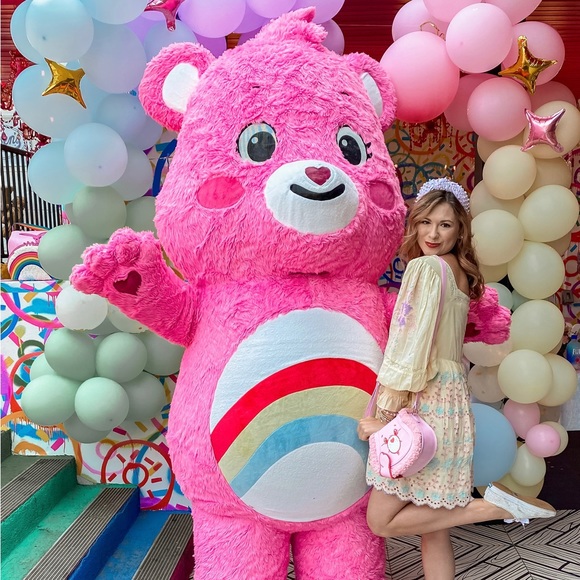 Hello everyone! Wanna get to know me? Look below! - Picture 2 of 7